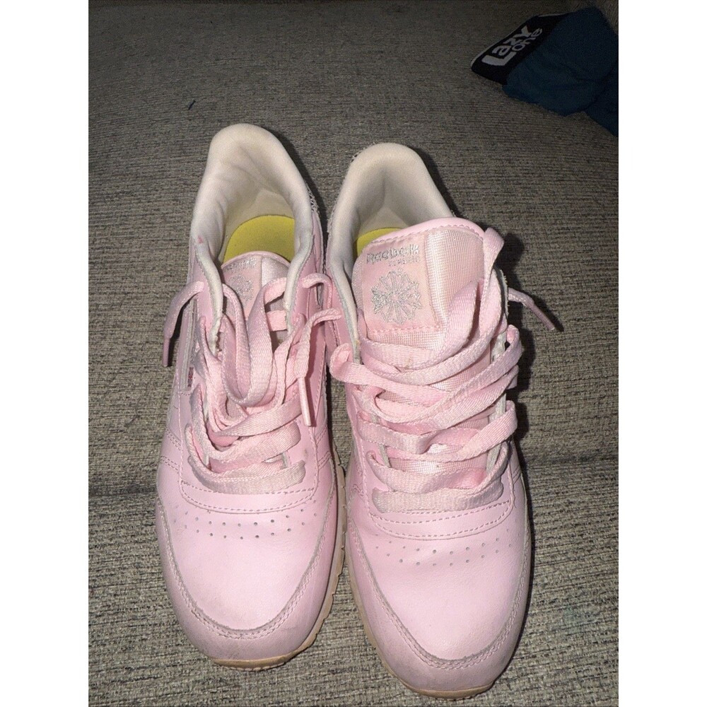 REEBOK LTHR Womens Pink/White Leather Lifestyle Shoes Sneakers Youth 4
